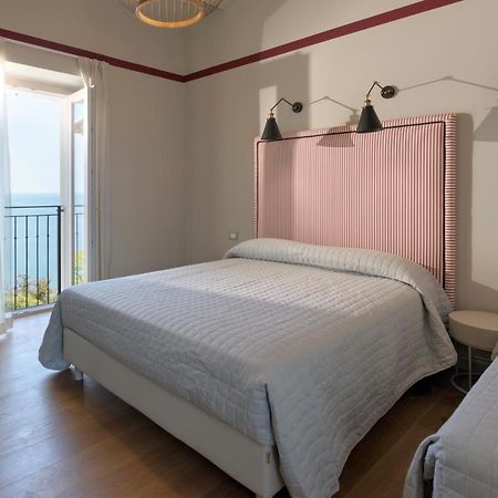 Diecidodici Boutiquerooms Сироло Экстерьер фото