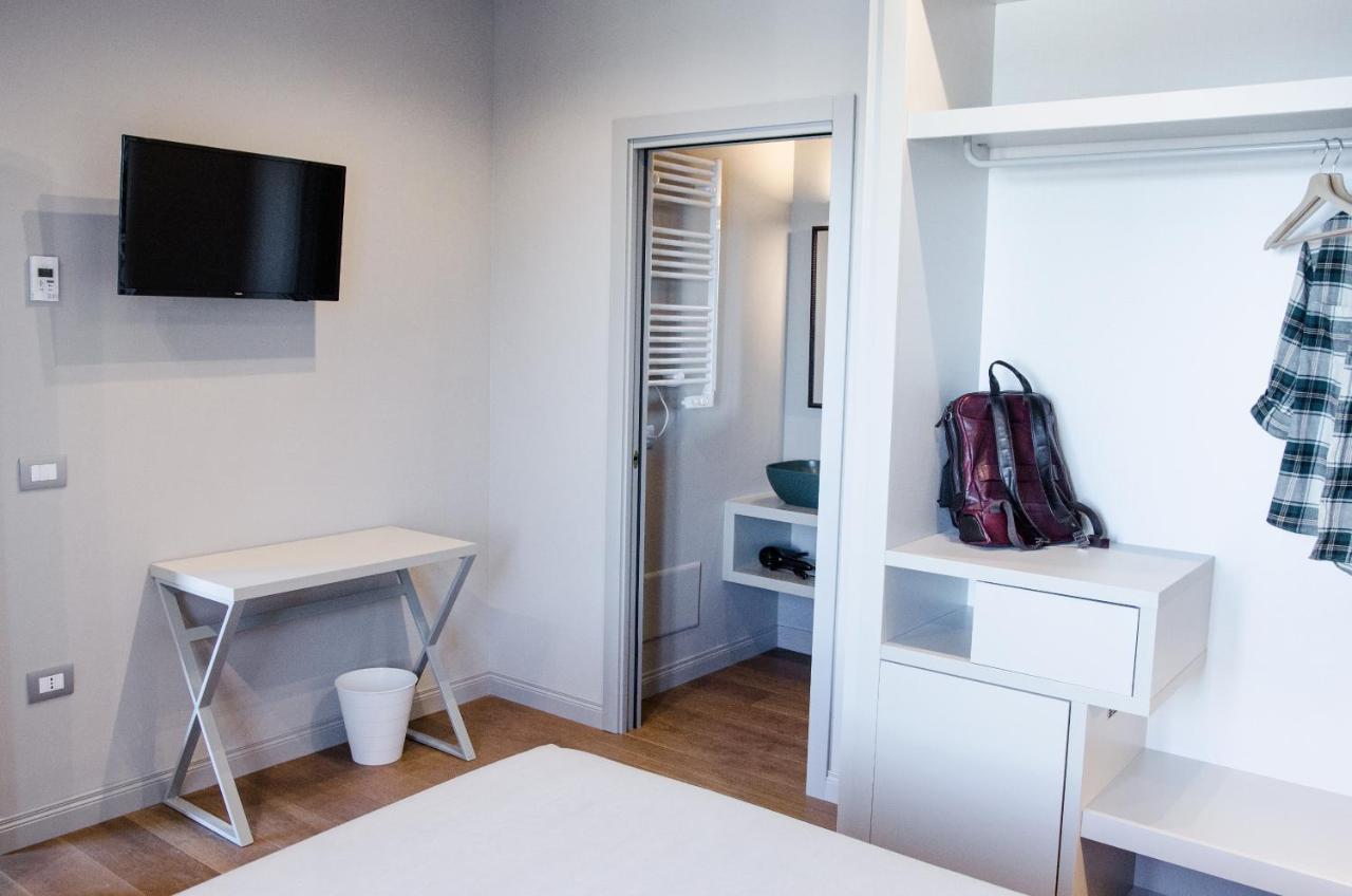 Diecidodici Boutiquerooms Сироло Экстерьер фото