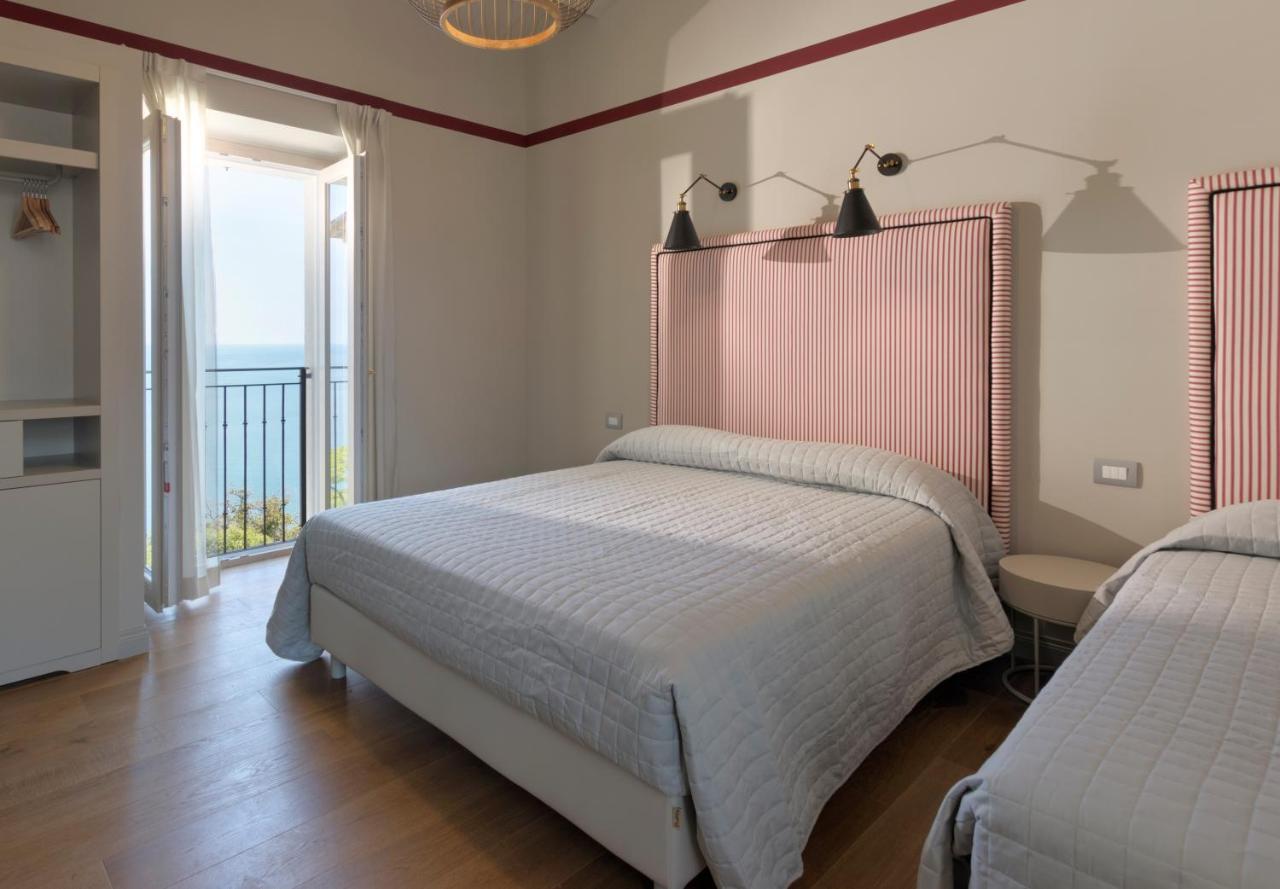 Diecidodici Boutiquerooms Сироло Экстерьер фото